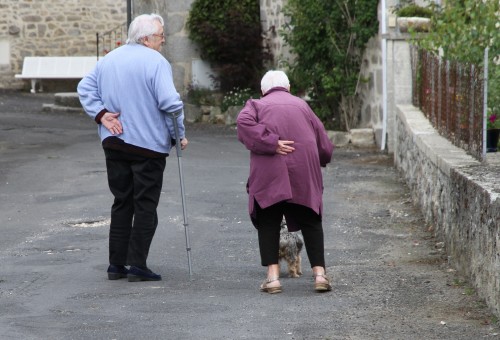 Comment garder la sécurité des seniors à domicile ?